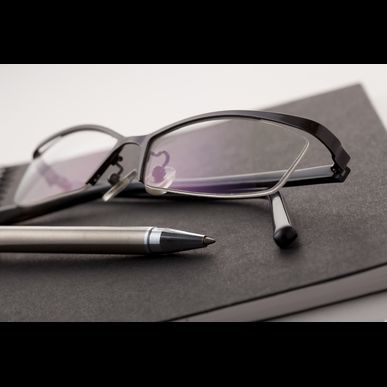 群馬県のメガネ屋では老眼鏡も取り揃えております